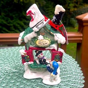 New, blue sky, clayworks, clayworks, Frosty Skate Rental Candle House.